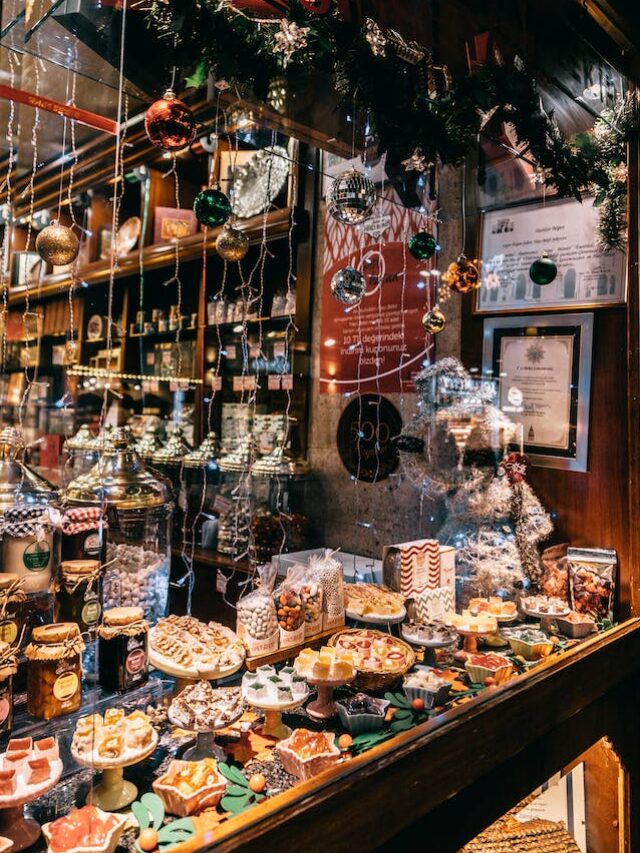 7 Things To Eat And Drink At Christmas Markets In Europe